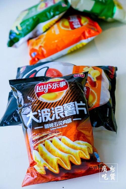 黑瓜吃小朋友薯片图片,黑瓜与小朋友的欢乐薯片时光