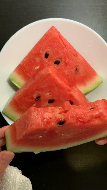 热门吃瓜最新最火的瓜,揭秘当红明星的惊天秘密！