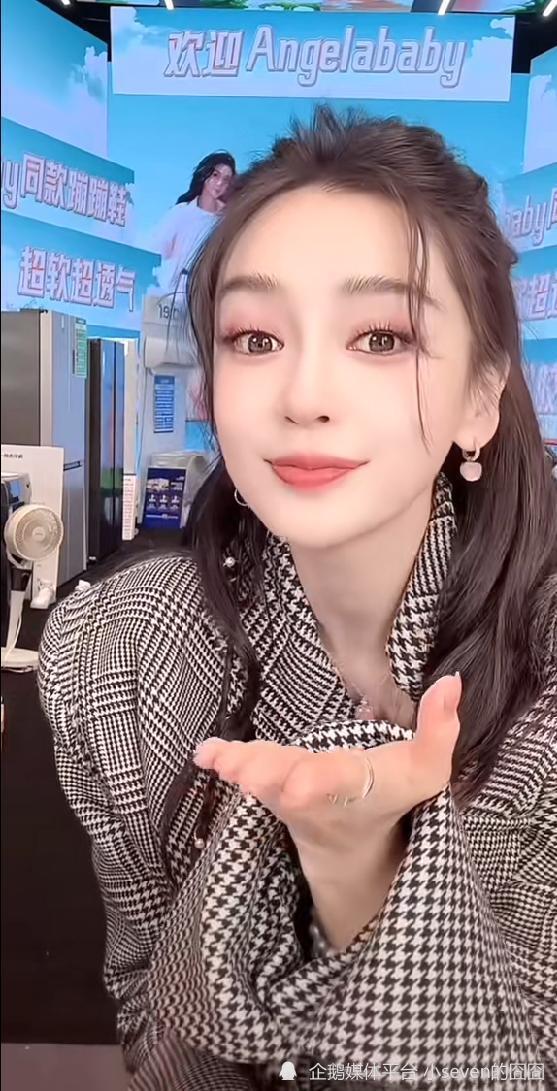 明星网红赛道是谁,揭秘网红经济背后的明星效应