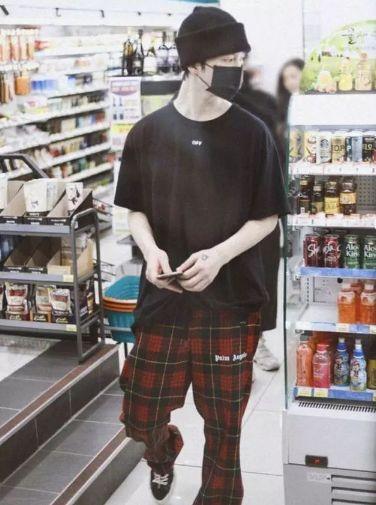 明星网红逛的超市,揭秘他们的购物清单与时尚潮流