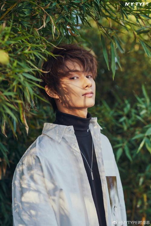 近期热门吃瓜事件男,揭秘近期热门吃瓜事件背后的真相