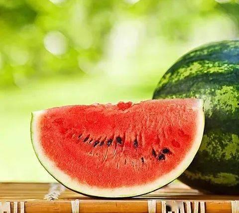 今日份茄瓜文案图片搞笑,笑出腹肌的瞬间！”