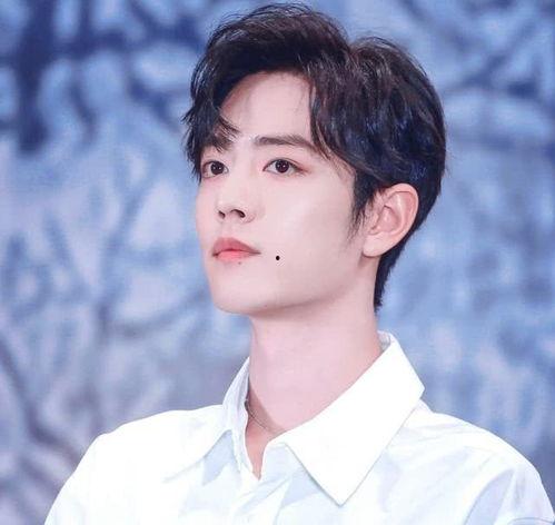 肖战今日吃瓜现场,揭秘明星幕后趣闻