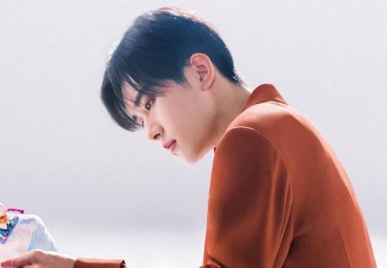 吃瓜爆料易烊千玺鹿晗,娱乐圈风云再起