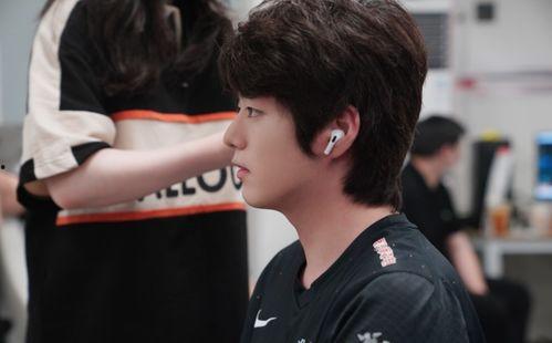 网红爆料吃瓜大舅子前妻,大舅子前妻的真实生活，吃瓜群众纷纷围观