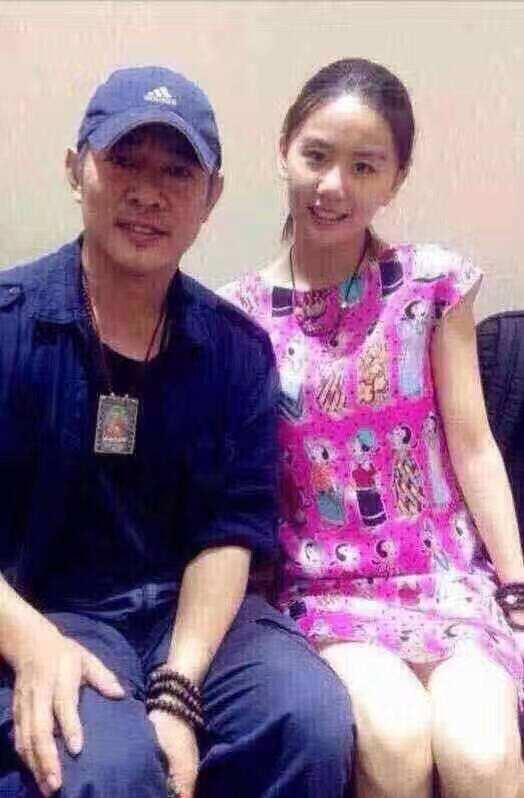 明星网红佩戴唐卡,明星网红演绎传统艺术新潮流