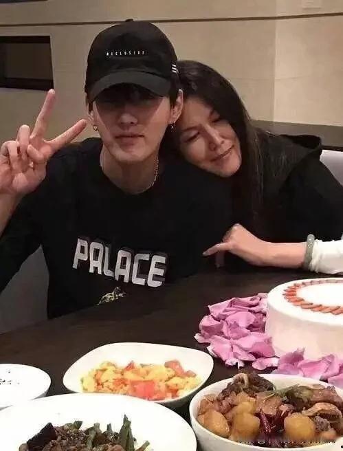 911吃瓜八卦有理爆料张,揭秘911吃瓜八卦背后的真相与内幕