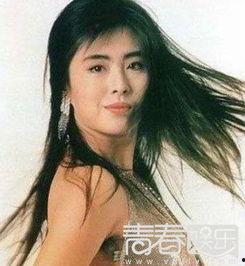 哪个明星网红有腋毛,她为何勇敢展示腋毛之美