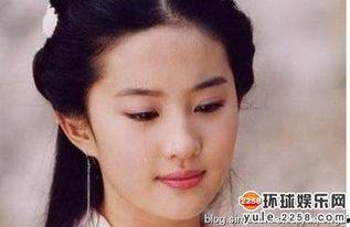 明星网红哭泣的视频,明星网红情感瞬间引发共鸣