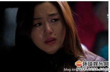 明星网红哭泣的视频,明星网红情感瞬间引发共鸣