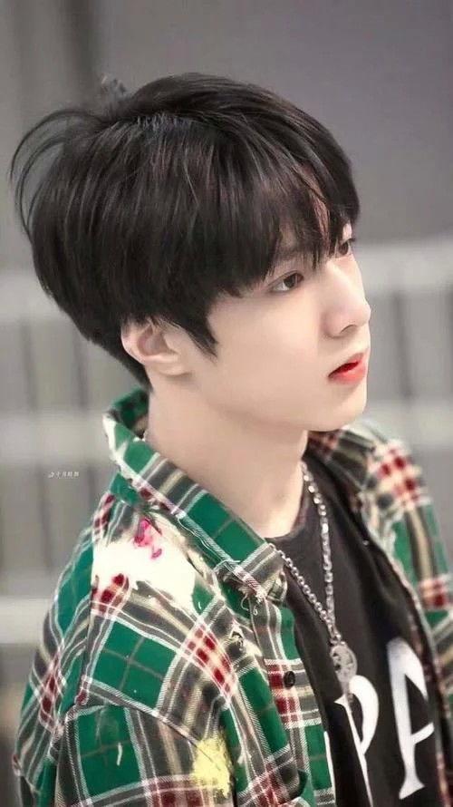 爆料刘耀文吃瓜是真的吗,真相揭秘还是网络谣言？