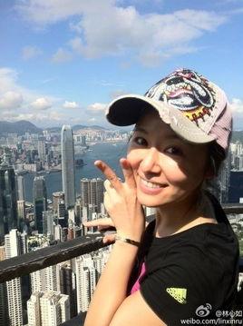 明星网红戴手镯图片,揭秘明星网红手镯时尚潮流