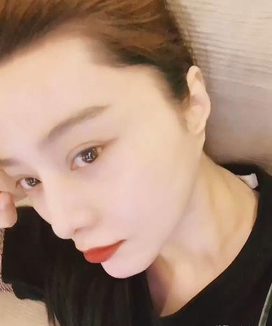 背头发型明星网红,明星网红背头发型风尚解析