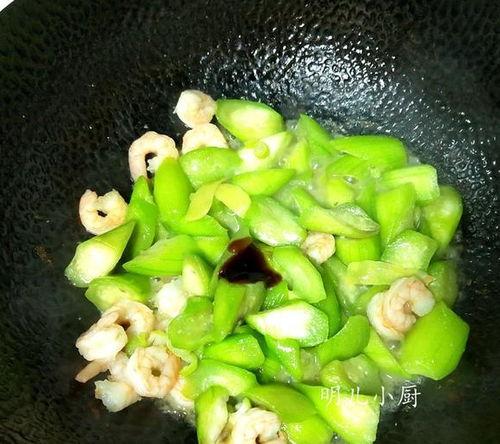 吃小瓜会黑吗会变黑吗为什么,吃小瓜真的会导致皮肤变黑吗？原因大揭秘