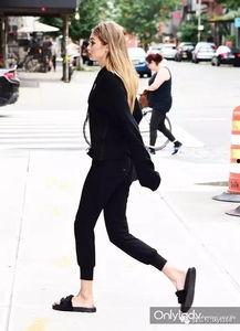 明星网红拖鞋女款,明星网红拖鞋女款，时尚舒适两不误