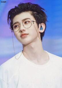 明星网红落地镜图片,打造家居时尚新焦点