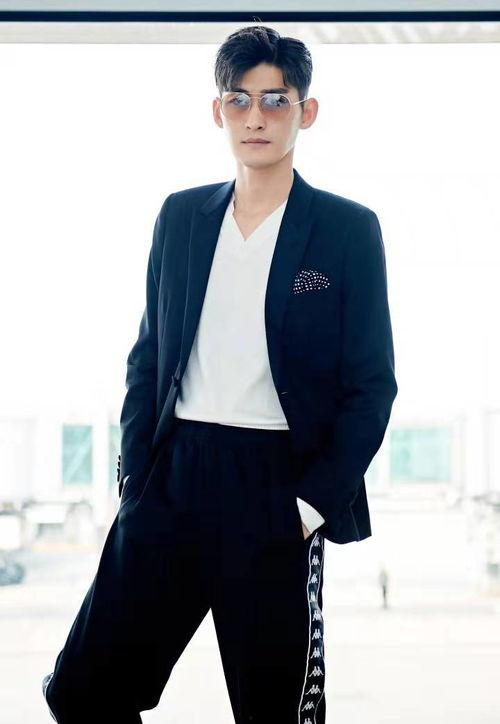 张翰吃瓜爆料是真的吗视频,张翰吃瓜爆料视频真实性揭秘