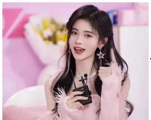 娱乐圈吃瓜鞠婧祎是谁,娱乐圈的“吃瓜”焦点，揭秘她的星途历程