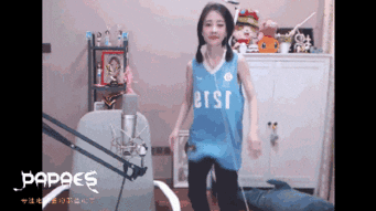 抖音女大学生吃瓜热门,女大学生吃瓜事件，揭秘校园生活幕后真相